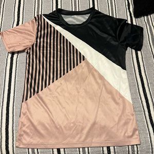 Women’s colorblocked shirt